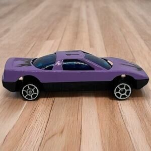 "Vintage Purple Hot Wheels No.11 Sports Car Diecast with Flame Graphics"